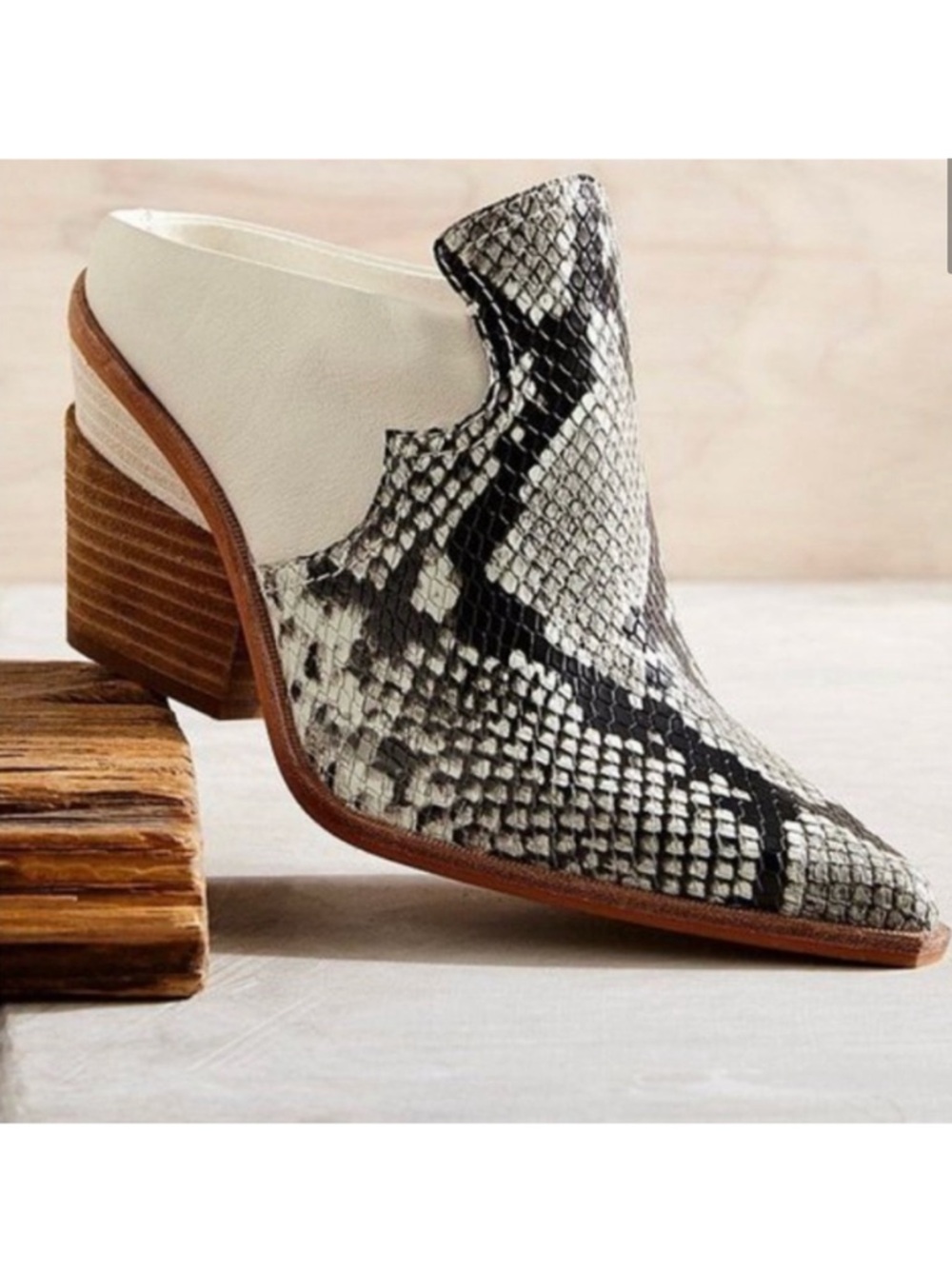 Gianni Bini NWT Snake Print Western Macnelle Mules Booties Dillards 6.5